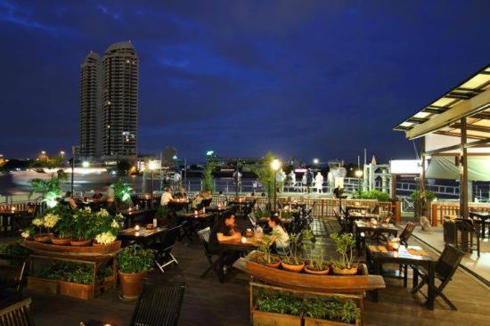 Navalai River Resort Бангкок Экстерьер фото